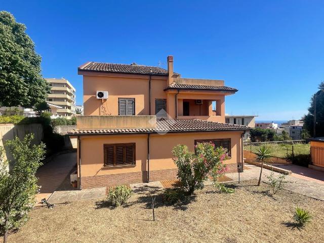 Villa in Via Reggio Campi II Tronco, Reggio di Calabria - Foto 1