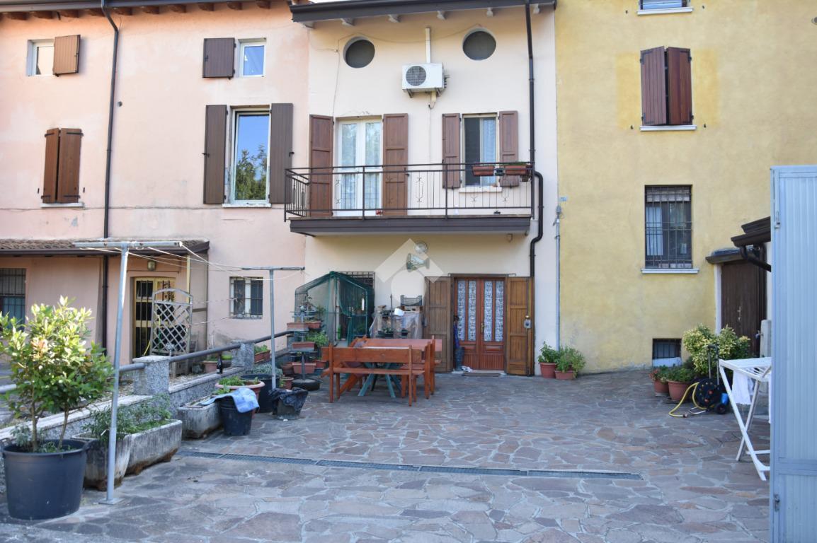Casa indipendente in vendita a Castiglione Delle Stiviere