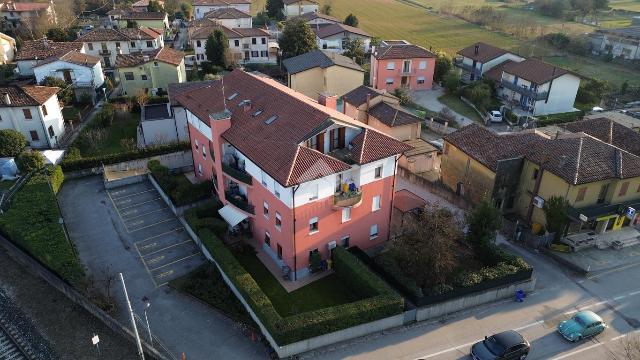 Quadrilocale in Via Brenta 21, Castelfranco Veneto - Foto 1