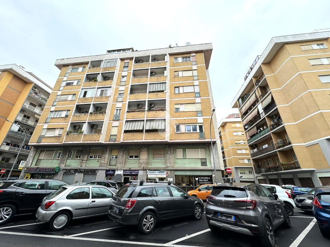 Negozio in Via Lari 29, Roma, {3} - Foto 2