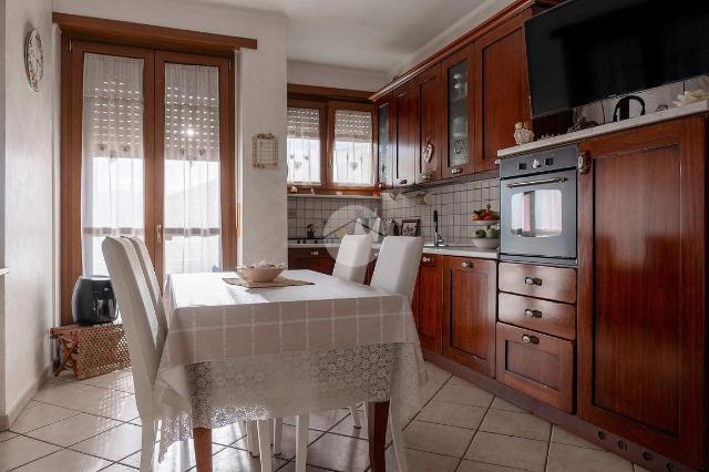 3-room flat in Via Pinerolo 155, Piossasco - Photo 1