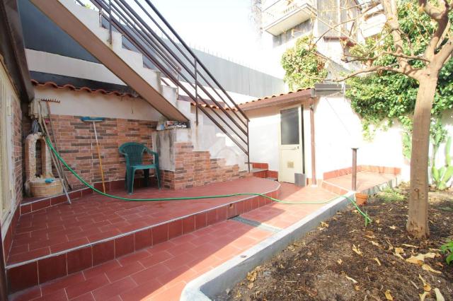 Detached house in Via Faraci 43, Catania - Photo 1