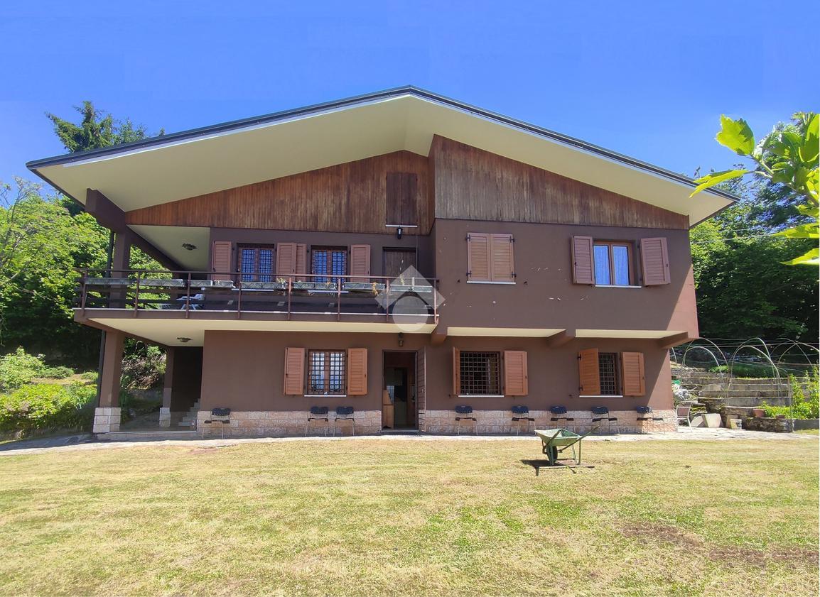 Villa in vendita a Ferrara Di Monte Baldo