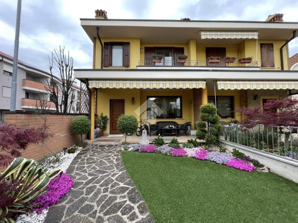 Villa in vendita a Coccaglio