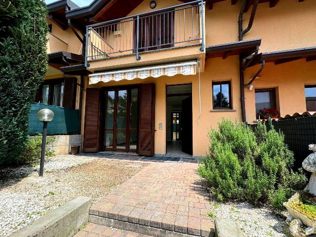 Villa a schiera in Via Manzoni, Guanzate - Foto 1