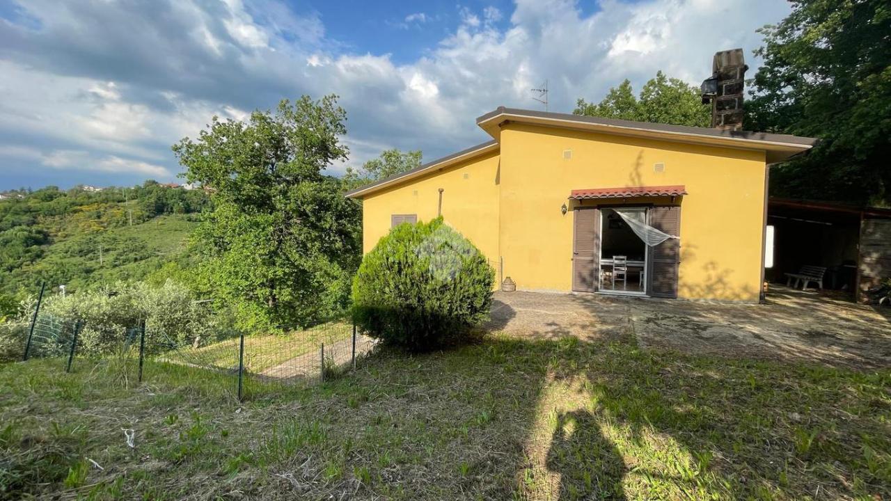 Villa in vendita a Roccabascerana