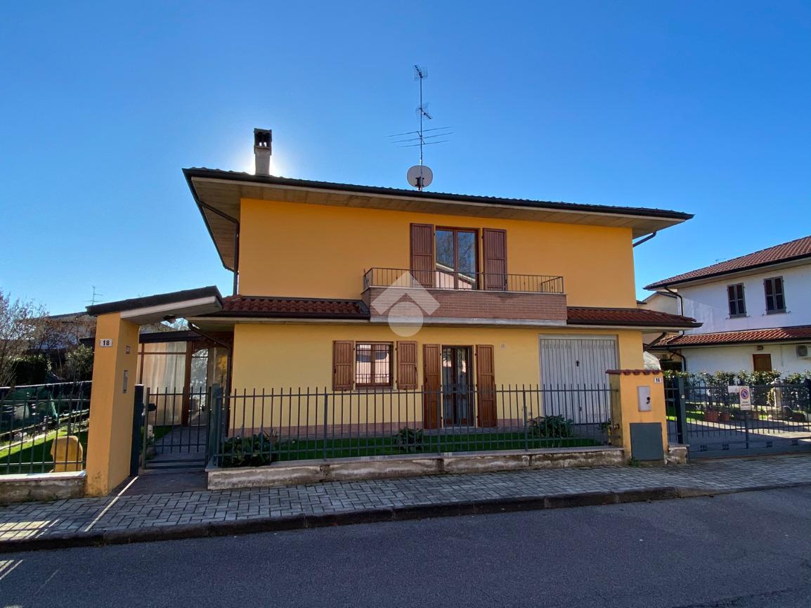 Villa in vendita a Arzago D'Adda