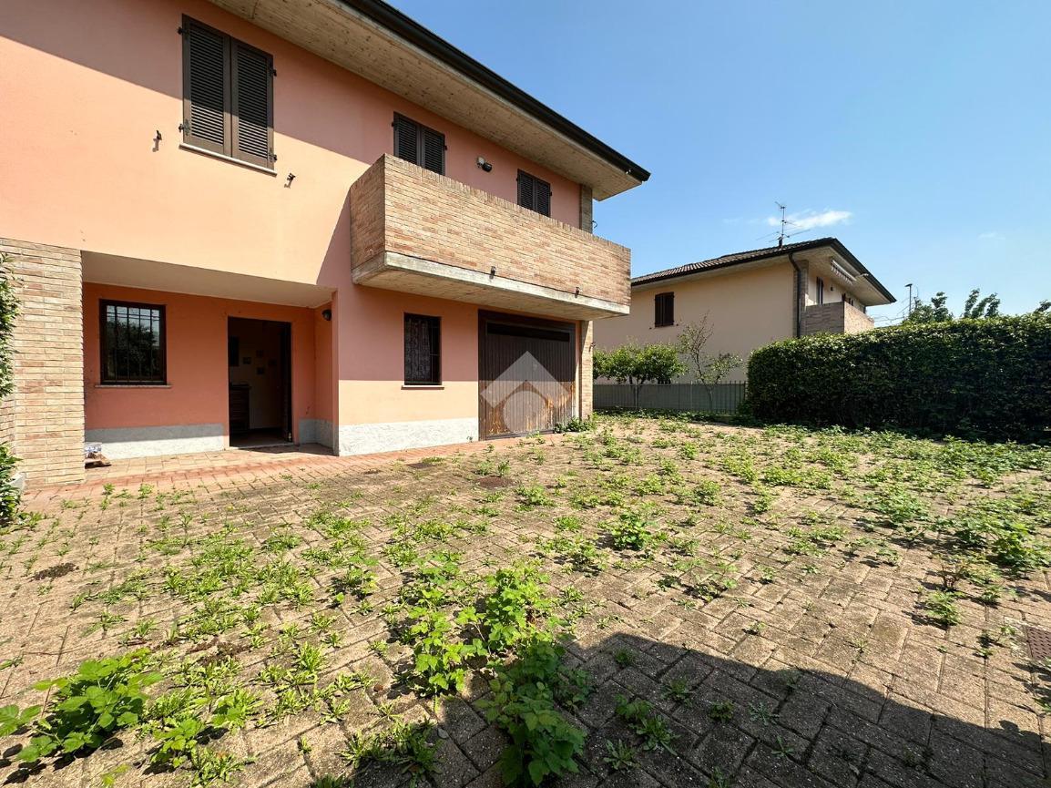 Villa in vendita a Rivolta D'Adda