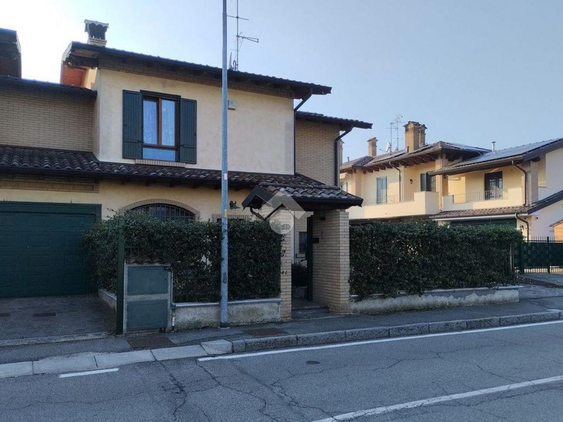 Villa a schiera in vendita a Rivolta D'Adda