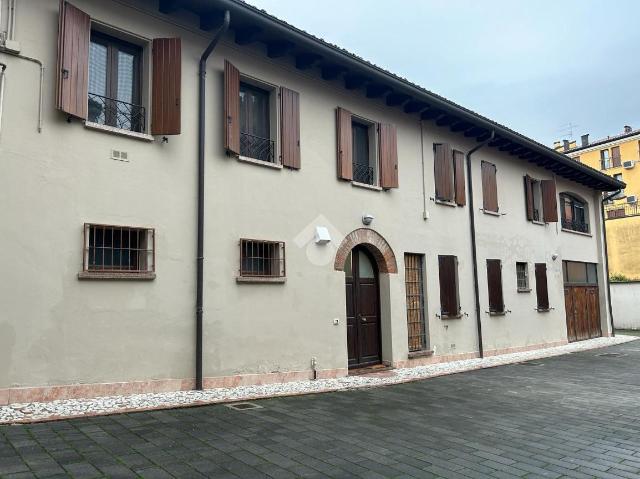 Zweizimmerwohnung in Piazza Giuseppe Garibaldi 10, Suzzara - Foto 1