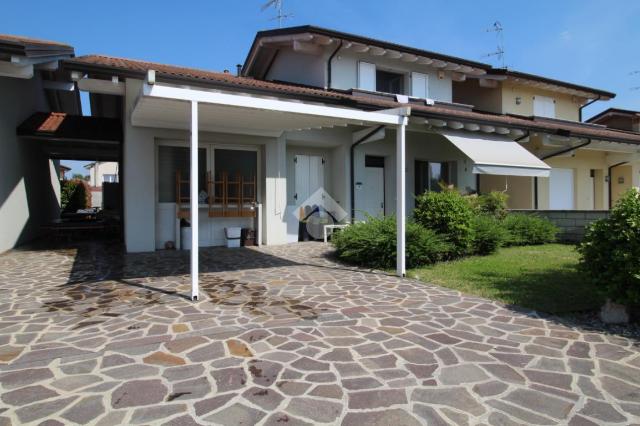 Villa in Via Alterio Spinelli 16, Suzzara - Foto 1