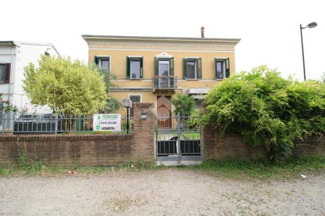 Mansion in Via a. Diaz 16, Suzzara - Photo 1