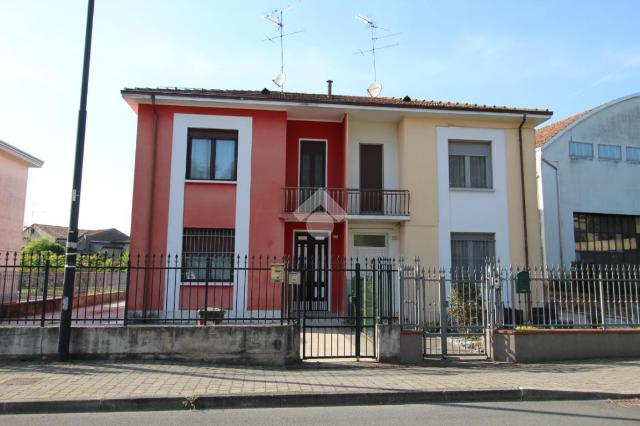 Villa in Via Guido 25, Suzzara - Foto 1