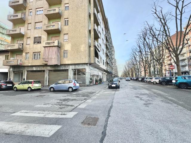 Geschäft in Via Gravere 17, Torino - Foto 1