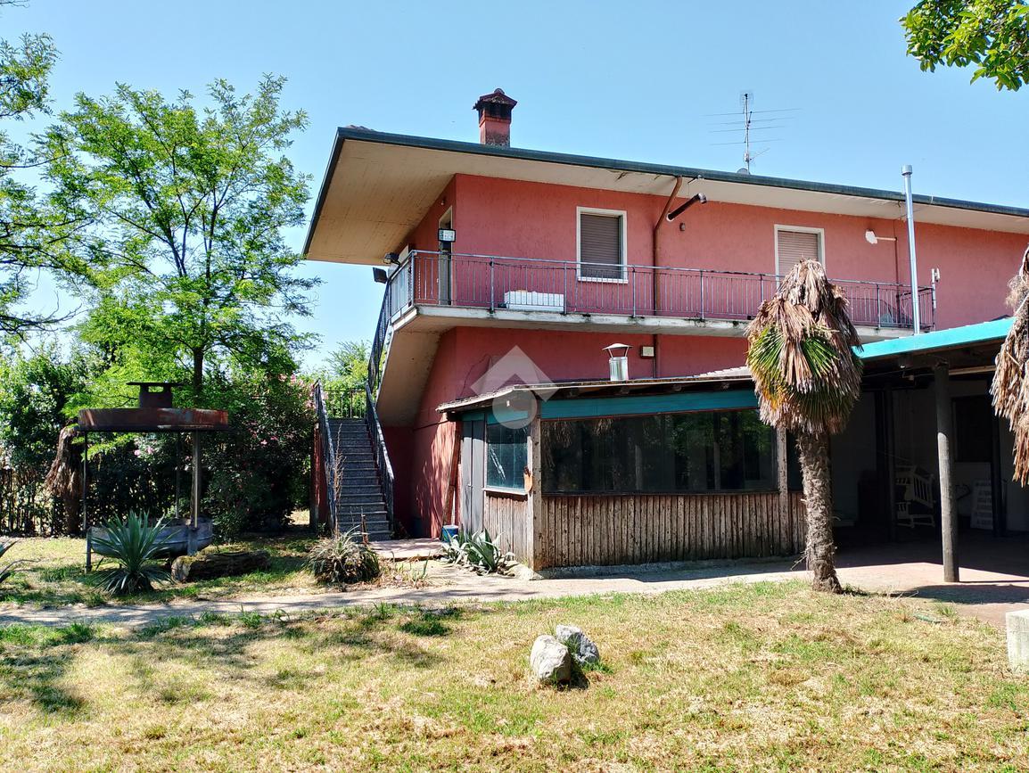 Palazzina commerciale in Via Belleguardello 37, Montirone, {3} - Foto 1