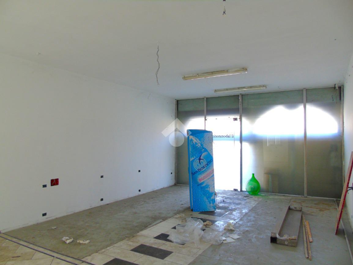 Negozio in Via Vittorio Emanuele II, Flero, {3} - Foto 1