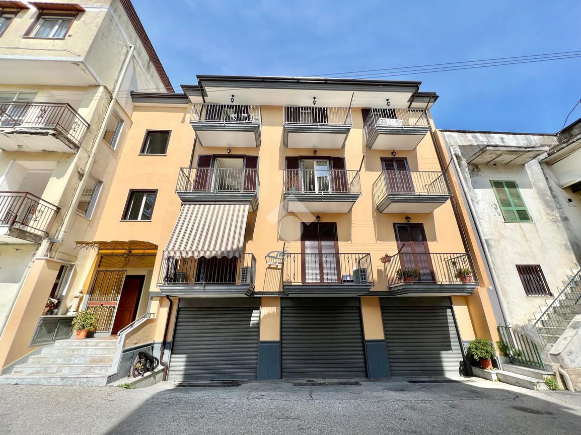 Palazzo in vendita a Marano Di Napoli
