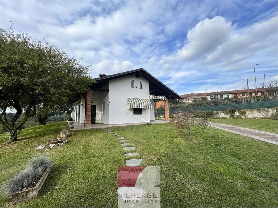 Villa in vendita a Baldissero D'Alba