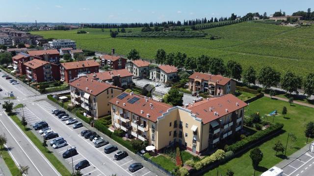 Quadrilocale in Via Giovanni Falcone 23, San Martino Buon Albergo - Foto 1