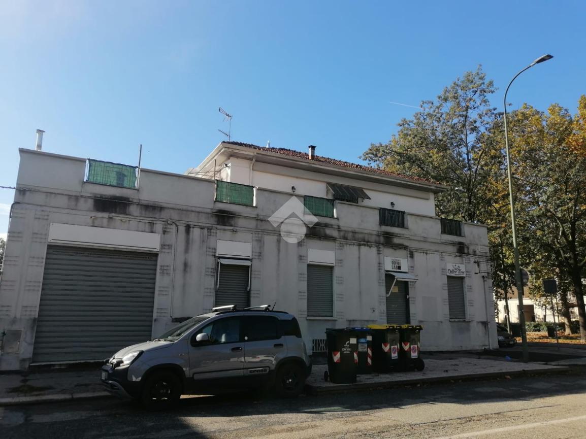 Negozio in Corso G. Agnelli 156, Torino, {3} - Foto 1