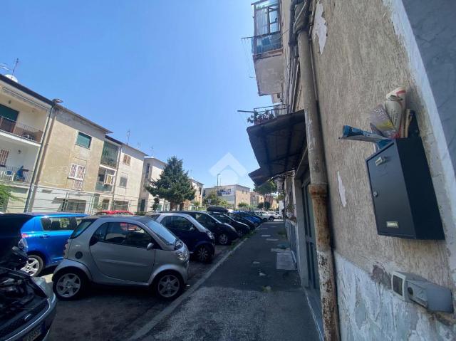 Negozio in Via Nicola E Tullio Porcelli 51, Napoli - Foto 1