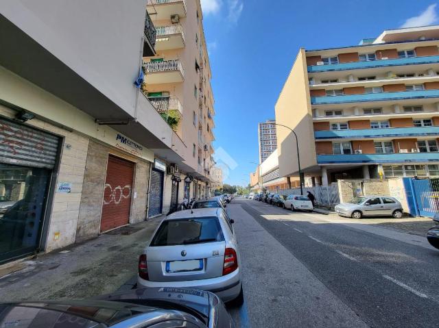 Shop in Via Fabio Massimo, Napoli - Photo 1