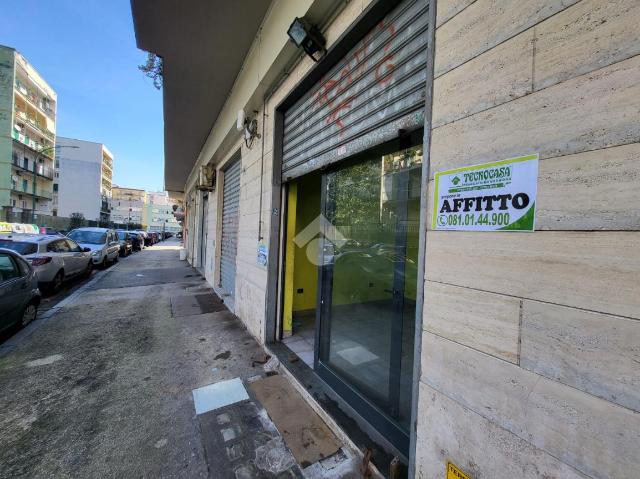 Geschäft in Via Fabio Massimo 32, Napoli - Foto 1