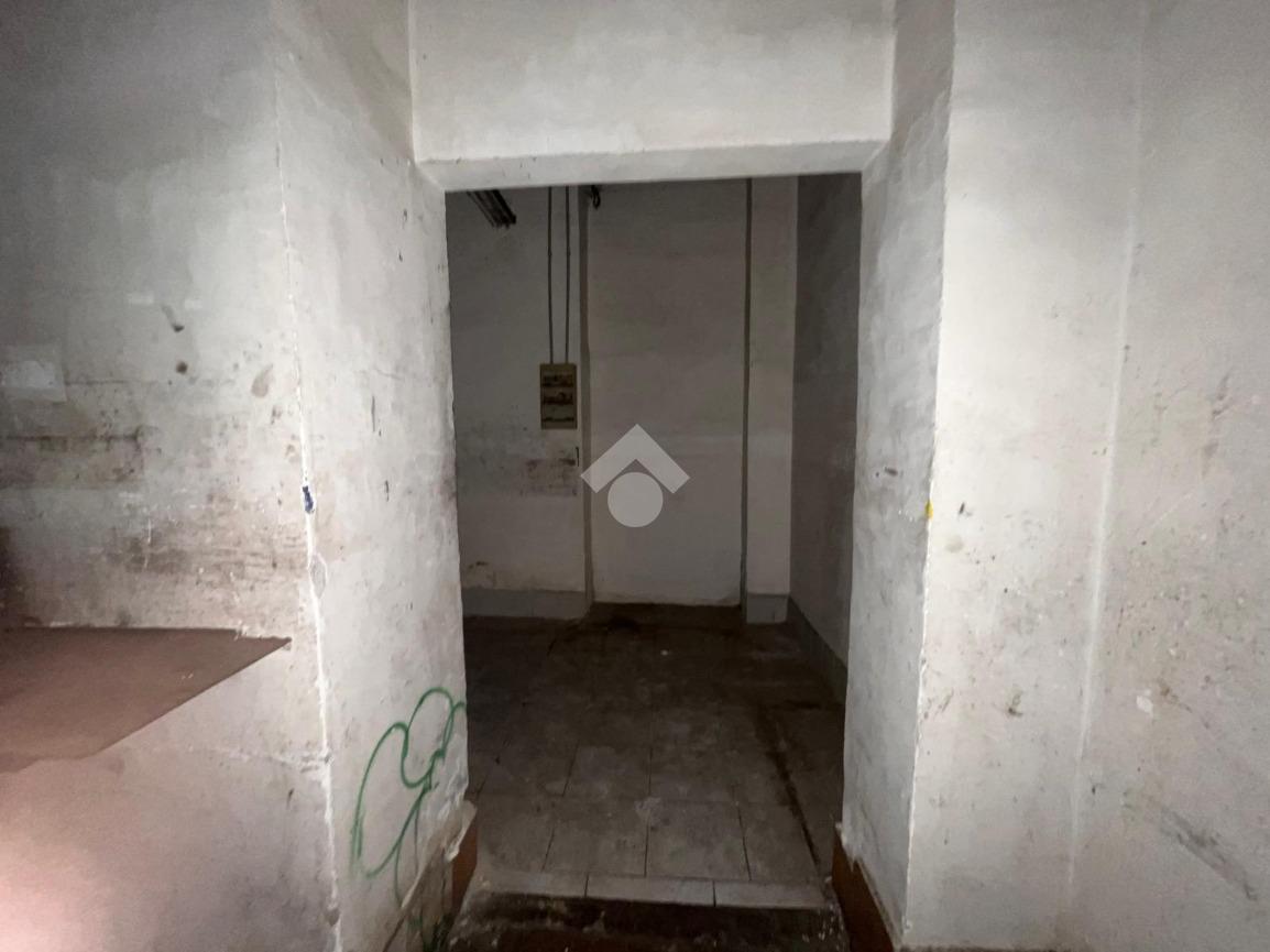 Magazzino in Via Carlo Carrà 113, Napoli, {3} - Foto 2