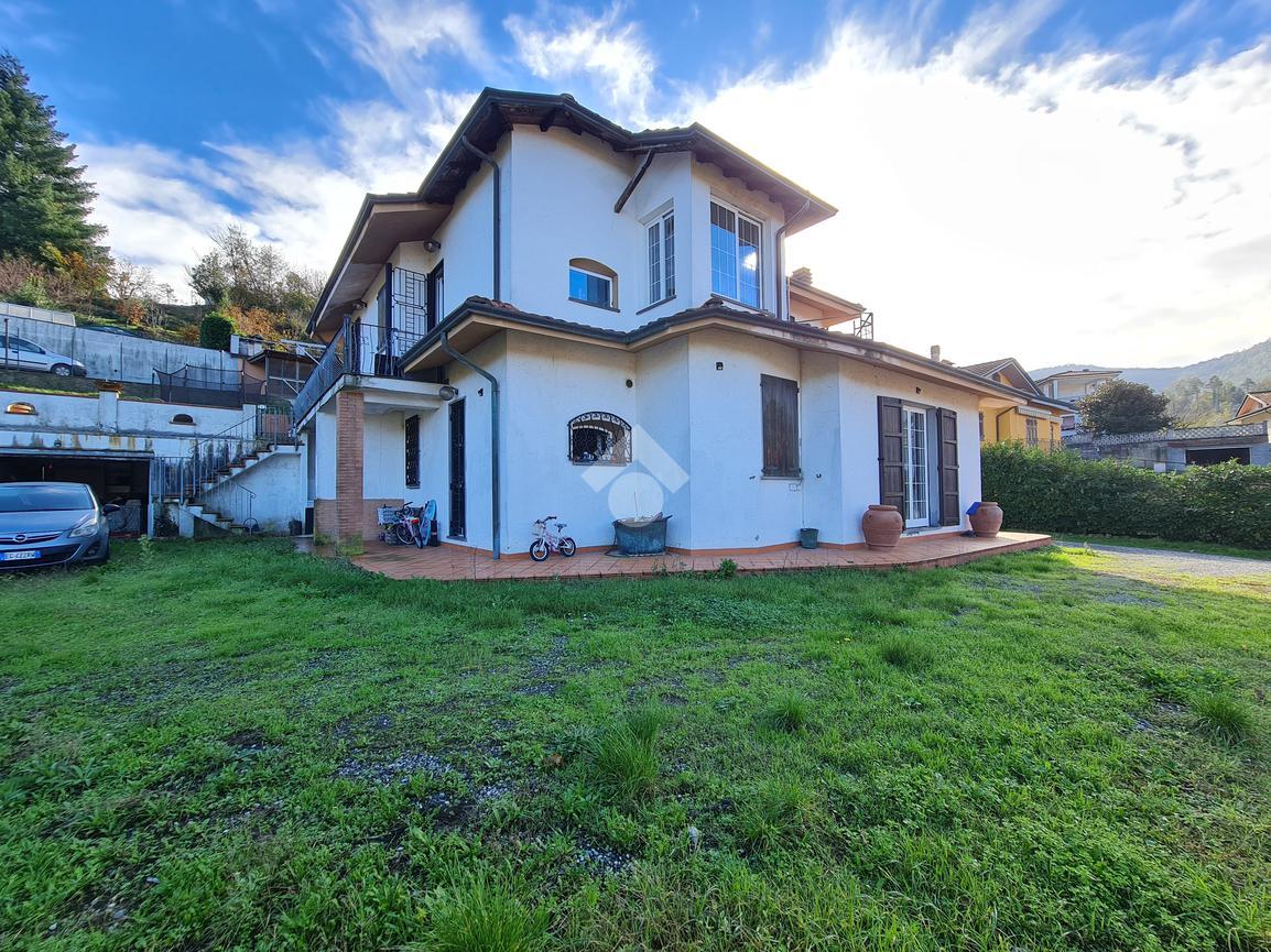 Villa in vendita a Ricco' Del Golfo Di Spezia