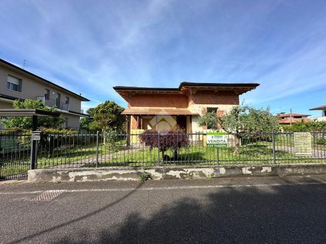 Villa in Via Donatori di Sangue 9, Palazzolo sull'Oglio - Foto 1