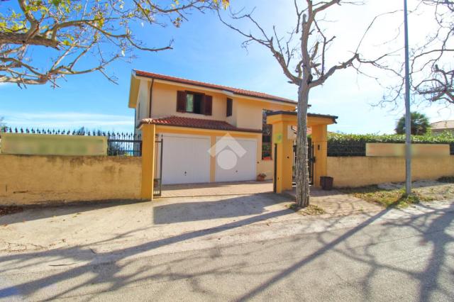 Villa in Località Piana degli Ulivi 6, Roseto degli Abruzzi - Foto 1