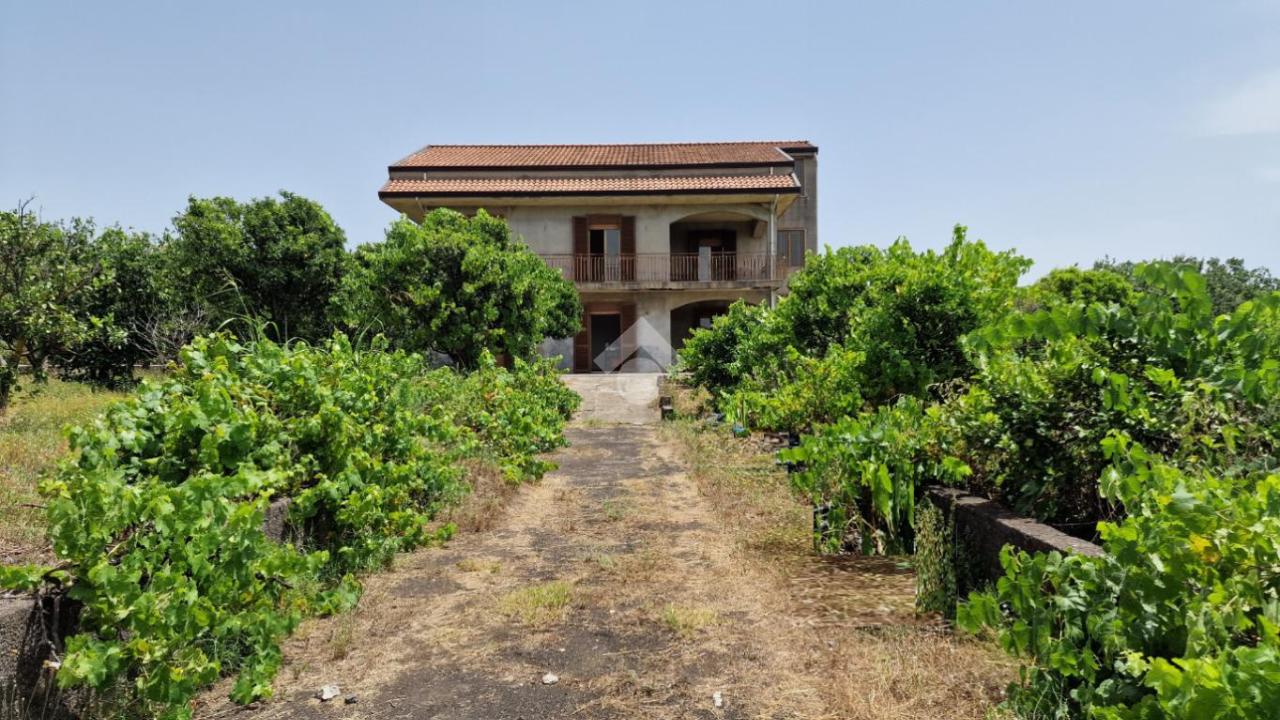 Villa in vendita a Aci Sant'Antonio