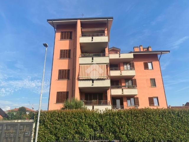 3-room flat in Via Francesco Crispi 16, Parabiago - Photo 1