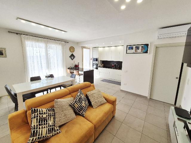 4-room flat, Prato - Photo 1