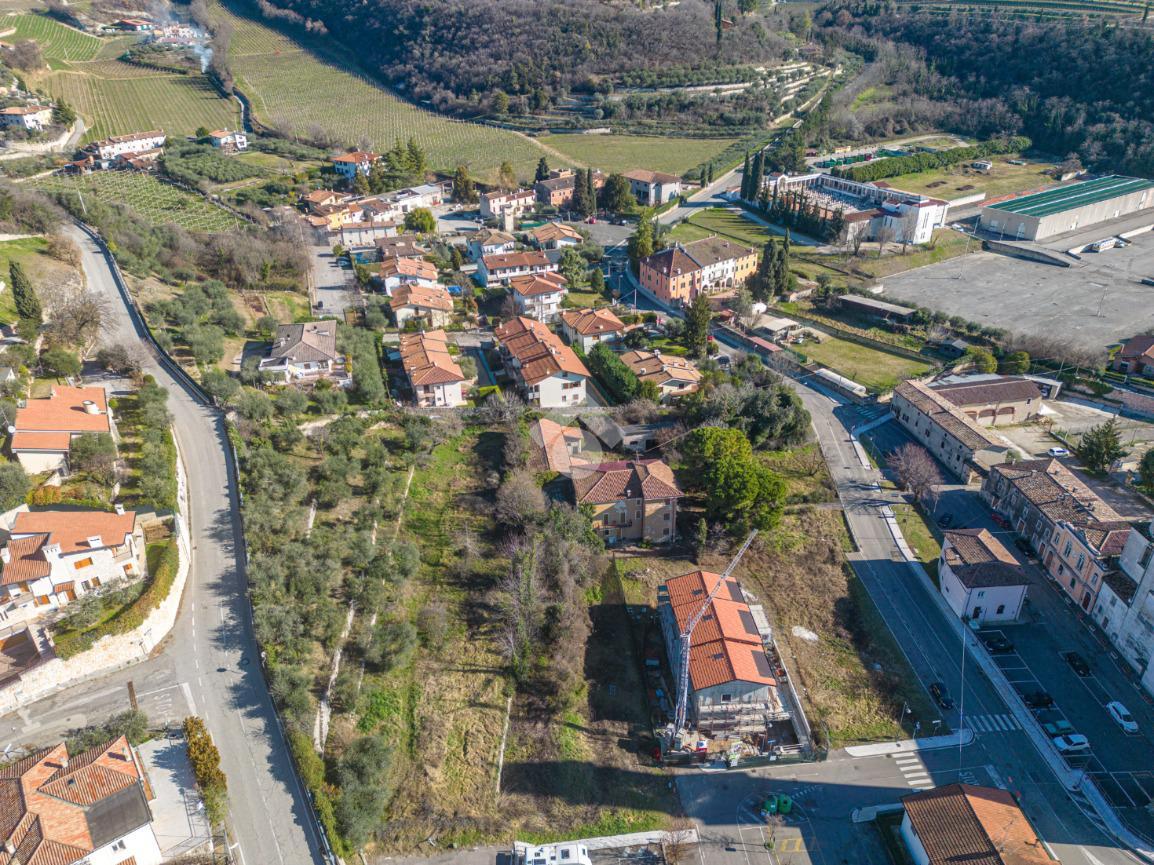 Terreno edificabile in vendita a Sant'Ambrogio Di Valpolicella