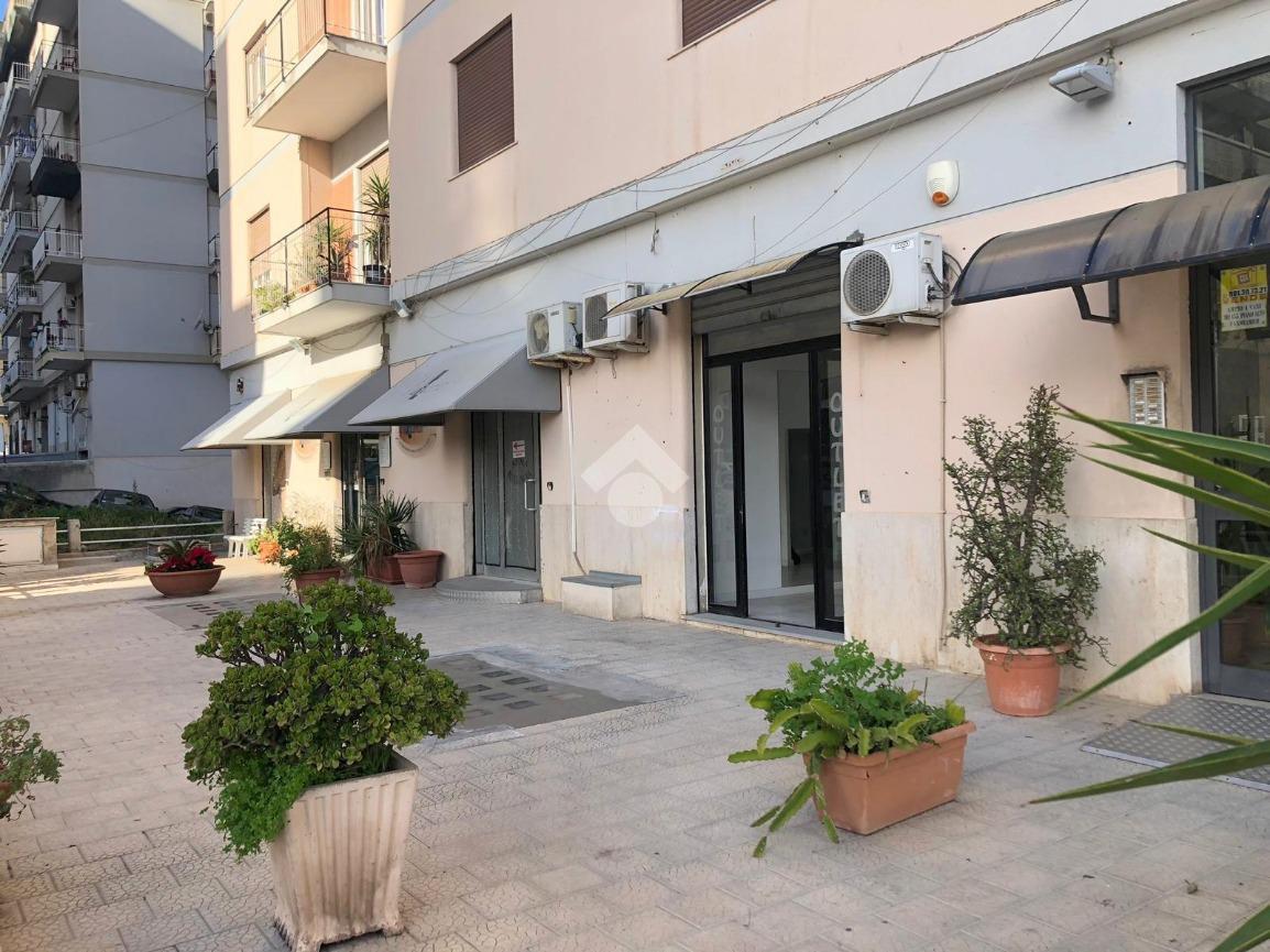 Negozio in Via Oreste Arena 24, Palermo - Foto 1