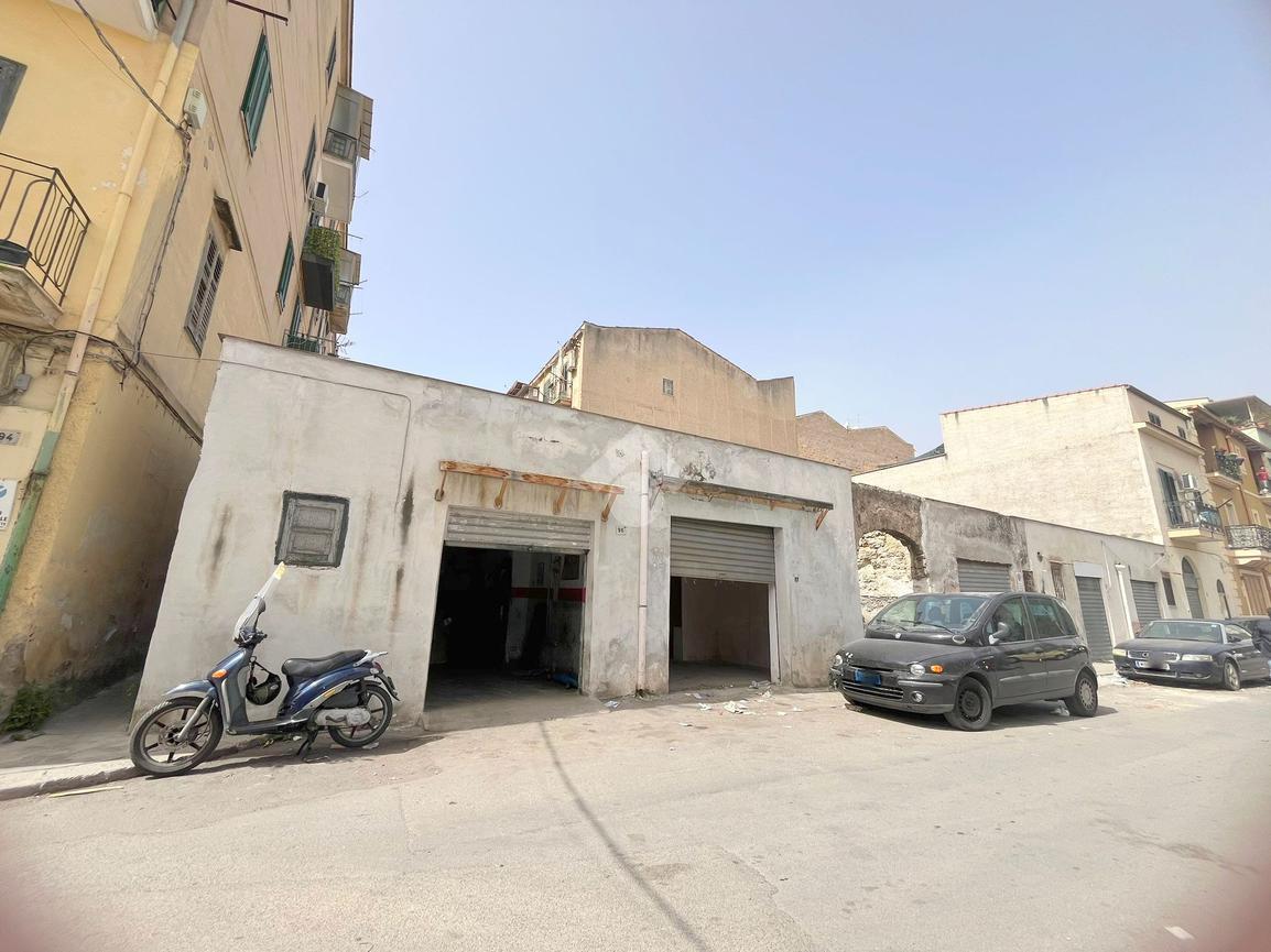 Magazzino in vendita a Palermo