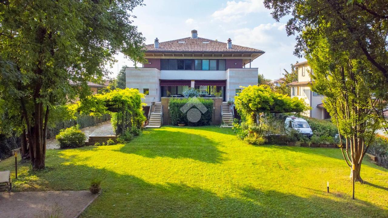 Villa in vendita a Carpi