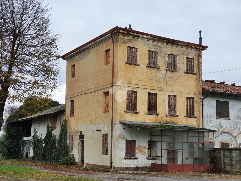 Rustico in vendita a Treviso