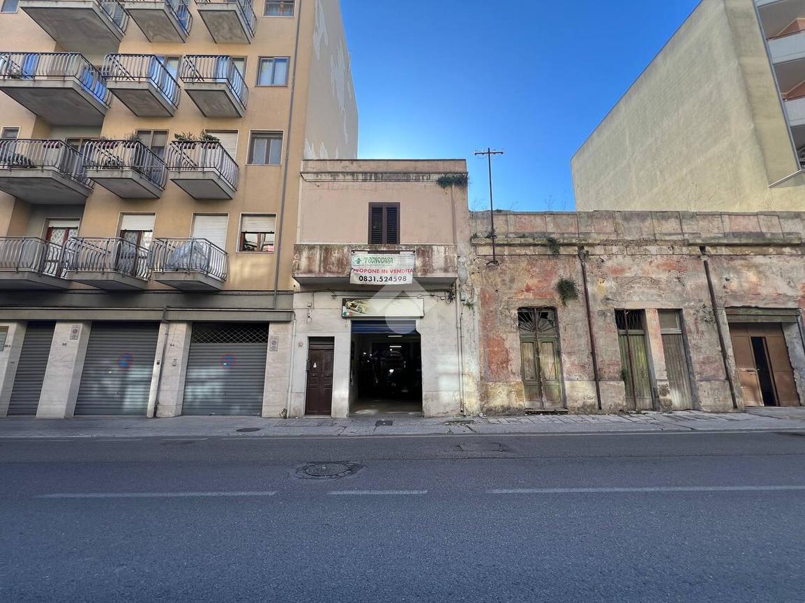 Negozio in Via Bastioni San Giacomo 80, Brindisi, {3} - Foto 1