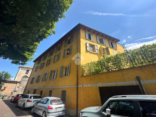 4-room flat in Piazzetta San Zenone 1, Reggio nell'Emilia - Photo 1