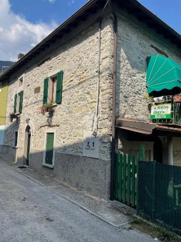 Bilocale in Via alla Chiesa 32, Centro Valle Intelvi - Foto 1