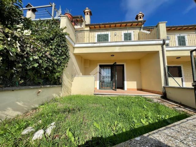 Villa a schiera in Via del Mattone, Forano - Foto 1