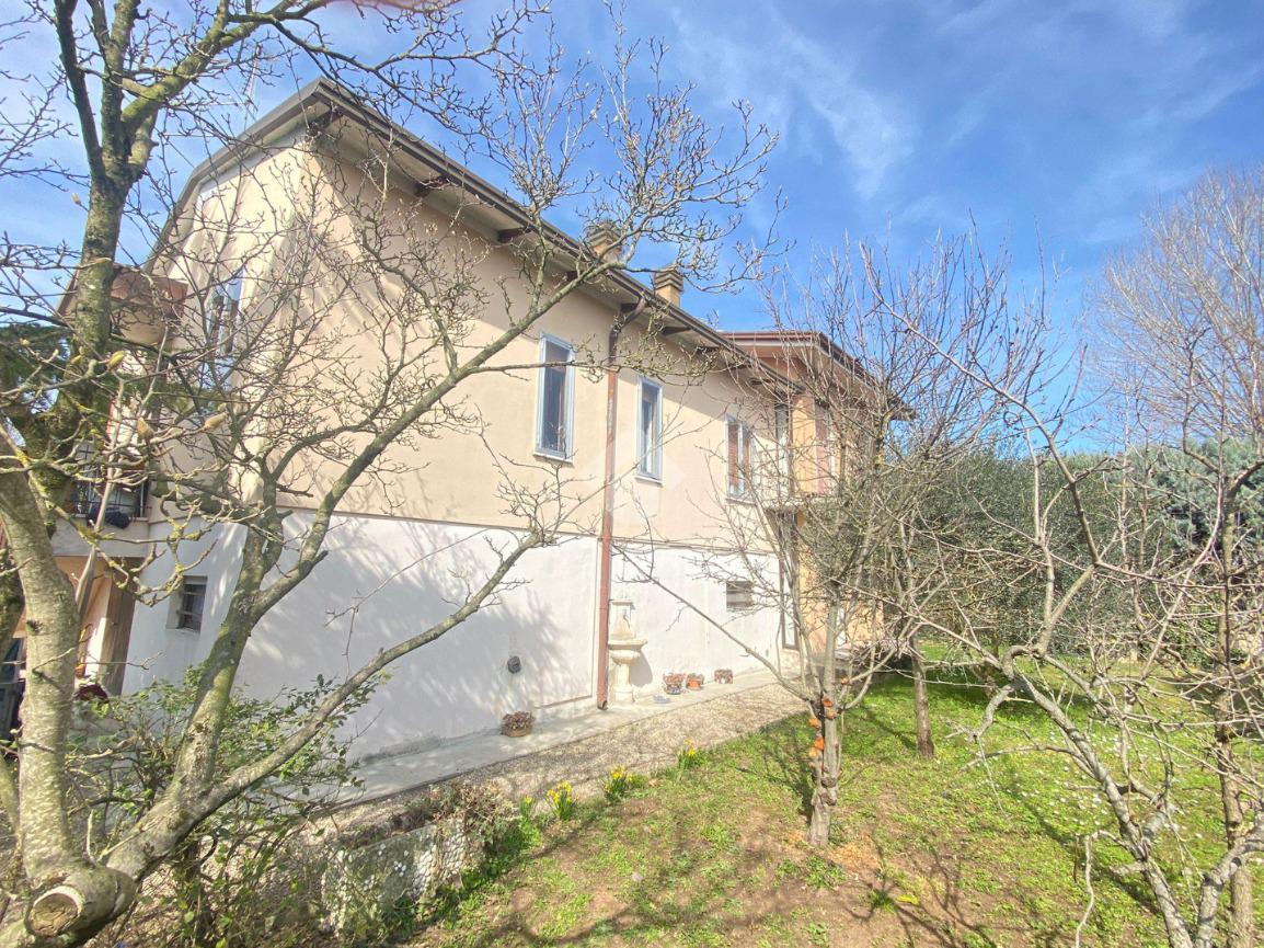 Villa in vendita a Ceresara