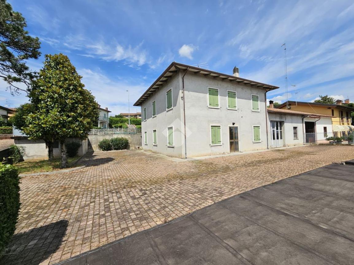 Casa indipendente in vendita a Volta Mantovana