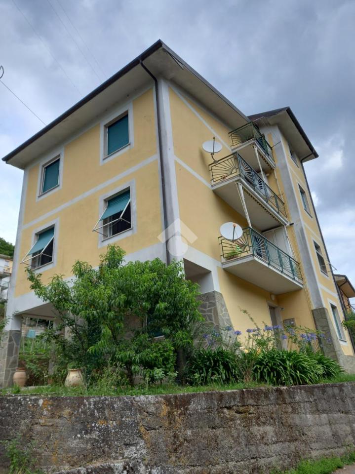 Appartamento in vendita a Mezzanego