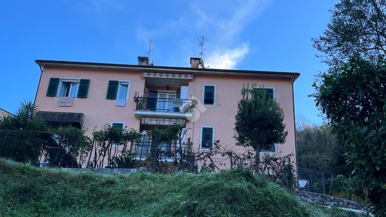 Villa in vendita a Mezzanego