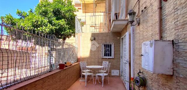 2-room flat in Traversa II Atratina 8, Gaeta - Photo 1