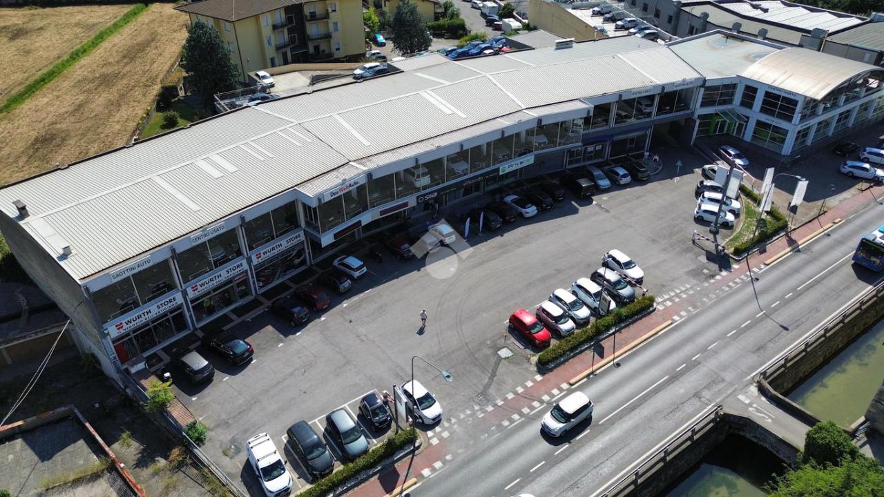 Palazzina commerciale in Viale Sant'Eufemia 94, Brescia, {3} - Foto 2