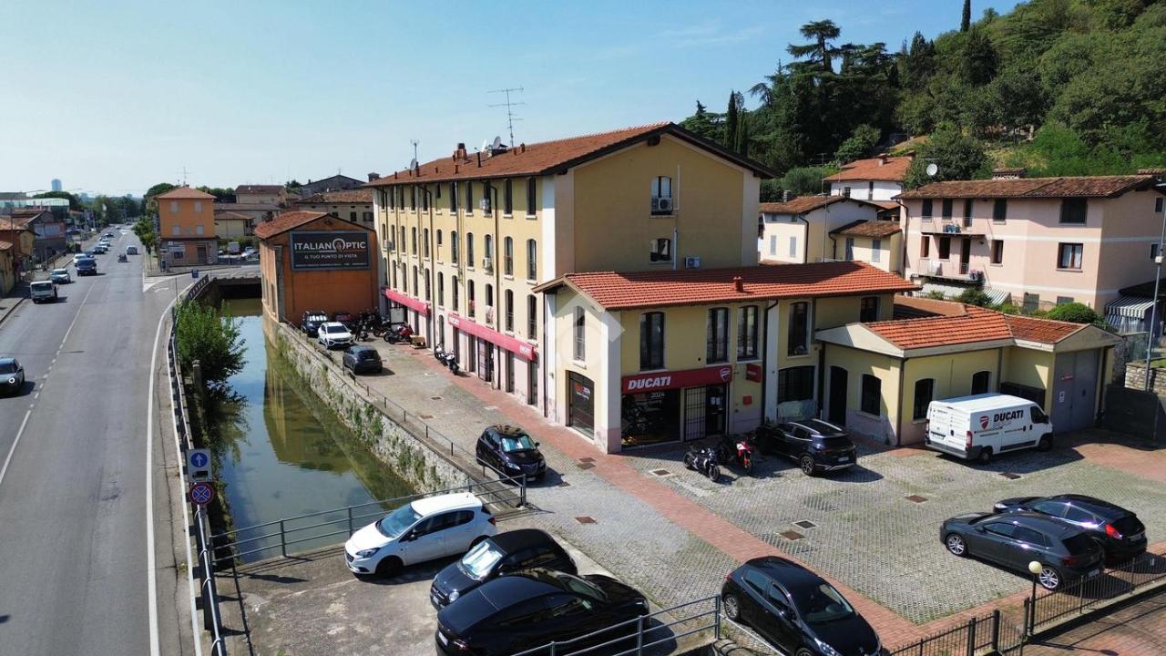 Negozio in Via Sant'Eufemia 22, Brescia, {3} - Foto 1